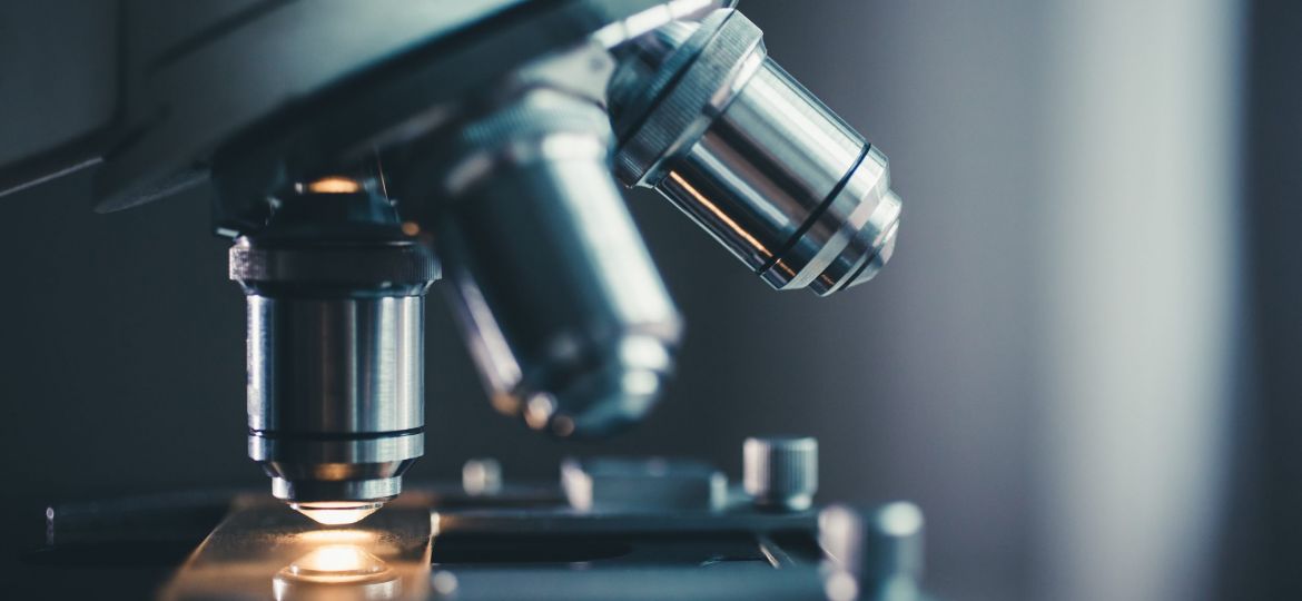 Close-up,Shot,Of,Microscope,With,Metal,Lens,At,Laboratory.